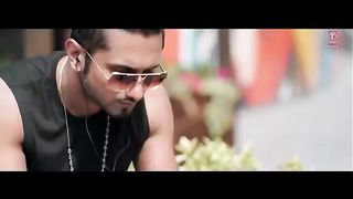 Love_Dose__Full_Video__Yo_Yo_Honey_Singh___Urvashi_Rautela___Exclusive___Desi_Kalakaar(360p).