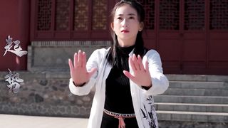 Come experience the charm of Tai Chi!