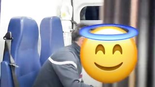 Un ambulancier chante le Roi Lion pour rassurer une petite fille et c’est un carton