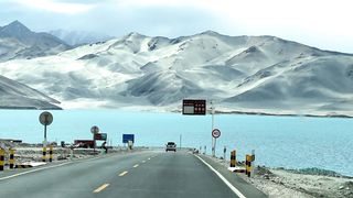 Open the skylight, Baisha Lake, Xinjiang