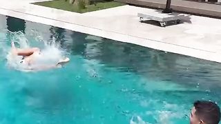 Hang out 2