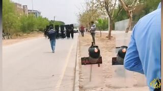 عمران خان کے کمانڈو نے عمران خان کو کیسے سنبھالا(720P_HD).