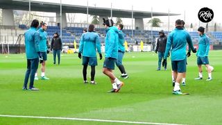 Cristiano Ronaldo Crazy Freestyle Skills in Training