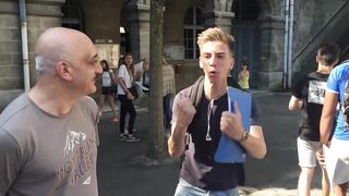 La réaction de Baptiste quand il décroche son bac !