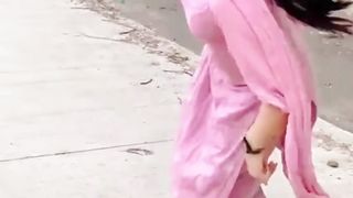 DEWANO KO AATAY HEN KIYA KIYA BAHNAY.