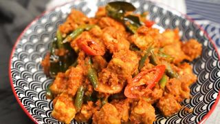 Easy Sambal Goreng _ Spicy Singapore Tofu Tempeh Vegetable Stirfry