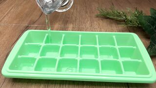 Put ice cubes in chocolate! You will be very surprised! Dessert in 5 minutes without baking!