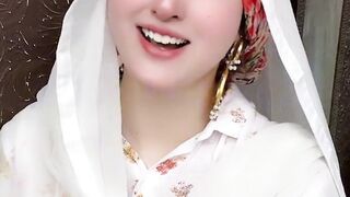 TUCHAHINA HAY TUNHJA LAHJA.