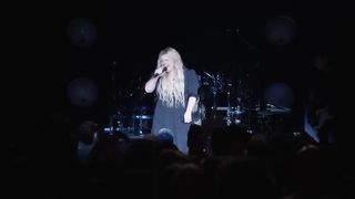 Kelly Clarkson - favorite kind of high (David Guetta Remix) [Official Lyric Video]