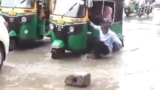 ye galat hoa bechare ke sath ???????????????? funny video