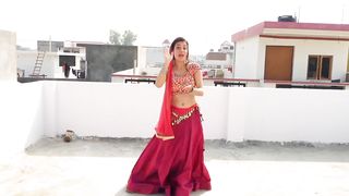 52 Gaj-ka-Daman-Dance-video with 18.