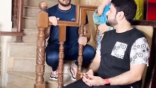 Bechare Ko Gainday Ka Abbe Parta Chala