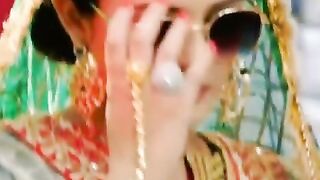 Kareena Satuts video