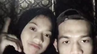 lagi senang