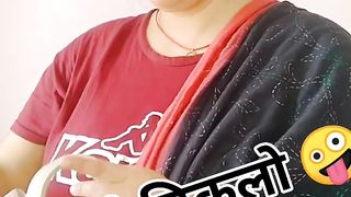 Becharay ko Ghar mean Bhee Nain Churty