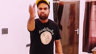 Kammal Ka Bundda Saalay Ko Bhee Motamen Kardeya