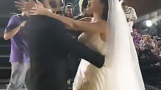 #shorts ميرنا نور الدين ترقص مع زوجها على أغنية عمرو دياب ..فيديو