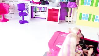 Barbie doll beauty salon