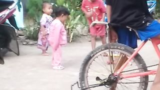 Dancing kids 2