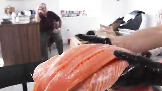 the biggest sushi in the world