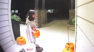 RANDOM ACTS OF KINDNESS THAT WILL RESTORE YOUR FAITH IN HUMANITY