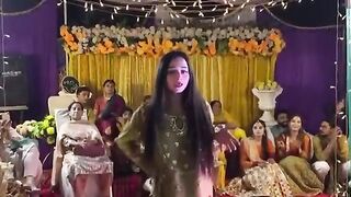 Pakistani dance