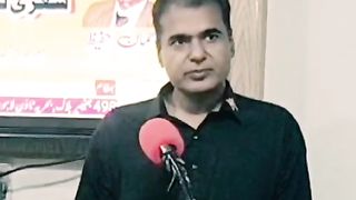 Ali Adnan reciting his poetry