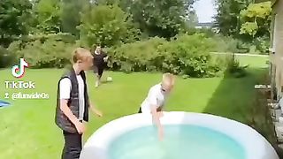 Wee videos 69