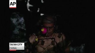 Raw Man Breaks BeeWearing Record