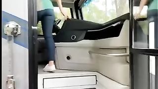 اتوبيس دة وله لوكاندة متنقله ????????????اغرب المنازل فى العالم تقييم منازل الأغنياء