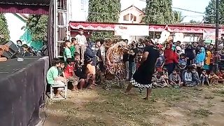 The traditional art of GEDRUK dance