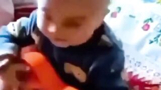 बच्चों के funny कारनामें /Funny kids/ऐसे बच्चे किसी को ना दे #shorts #kids #funny