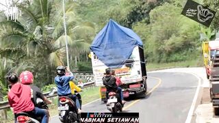 VIRALL!!! TRUK MADURA ASYIK TEBAR TEBAR PESONA DI CIAMIS ||| OTW KE KAROSERI M18TRUCKWORKSHOP