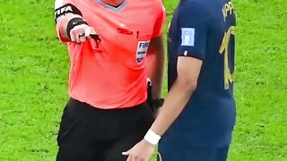 Les révélations folles de l'arbitre de la finale de la Coupe du monde 2022