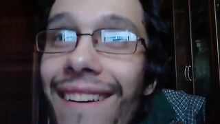 Я пьяный стебусь над самим собой