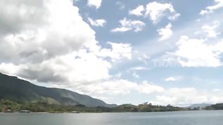 Happy Travel : Ikan Mas Raksasa Di Danau Toba Itu Ada