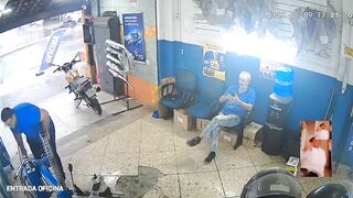 try not to laugh..cctv idiots