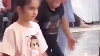 el niño triste feliz si existe