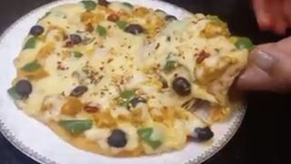 Homemade pizza recipe (subscribe please)