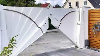 CRAZY DRIVEWAY GATE