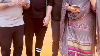 Becharai Ki Murghi Marre Haiy Dada Nain
