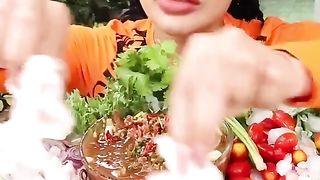 Mukbang squid