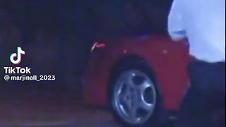 Ван дам танцует