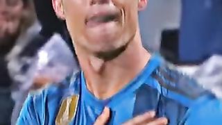 خرج رونالدو من أوربا كبيرهم فالحقة صغيرهم ????????