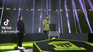 بنزيما يقول كلمة طيبة في حق جماهير نادي الاتحاد السعودي