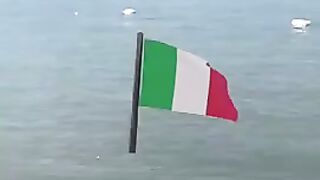 kehnde koi mulk suni da panniya toh ohle aaa……