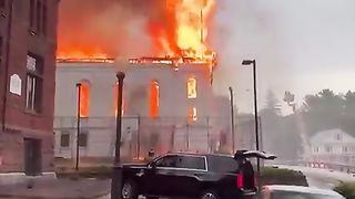Fire in church at America ???????? 28pyear old