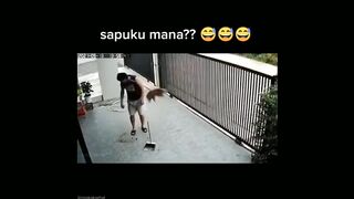 Video Lucu Coba tahan tawa 5 menit