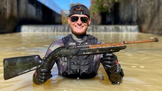 Searching for murder Weapons in Shallow Canal!! (7 Guns, 4 knives and 3 Phones )