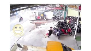 Kirain ada apa..